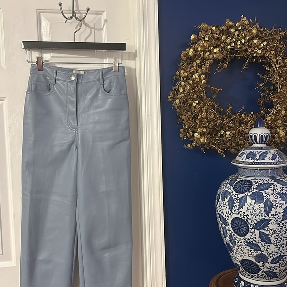 NWOT Women’s Wilfred Aritzia Baby Blue Faux Vegan Leather Pants Size 2 - Picture 2 of 9